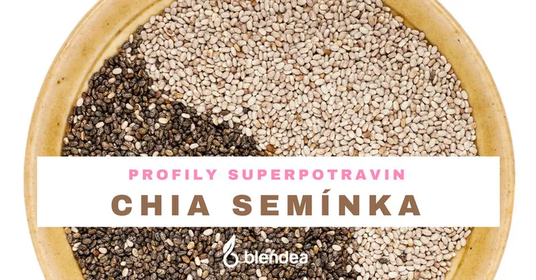 Černá a bílá semínka chias v dřevěné mísce