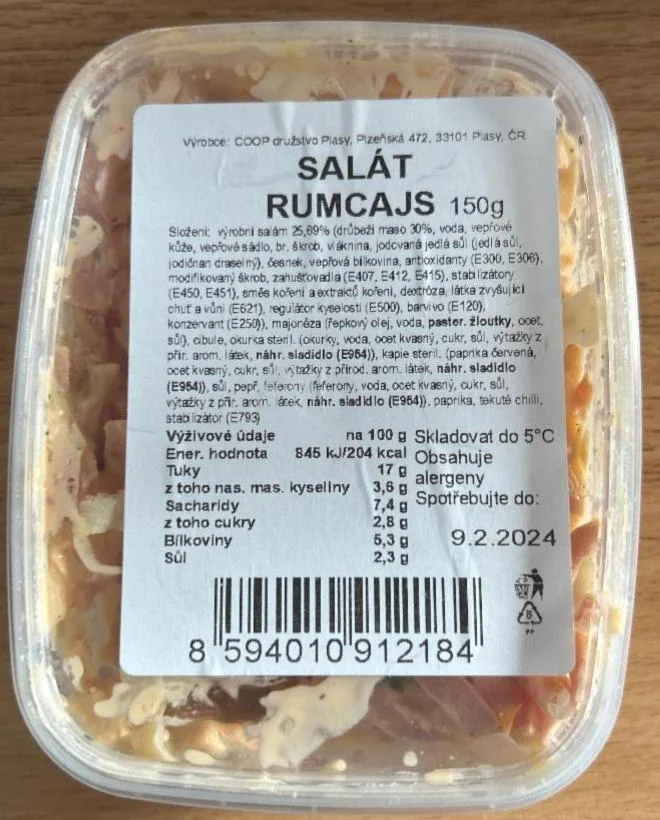 Salát Rumcajs v obalu s výživovými údaji.
