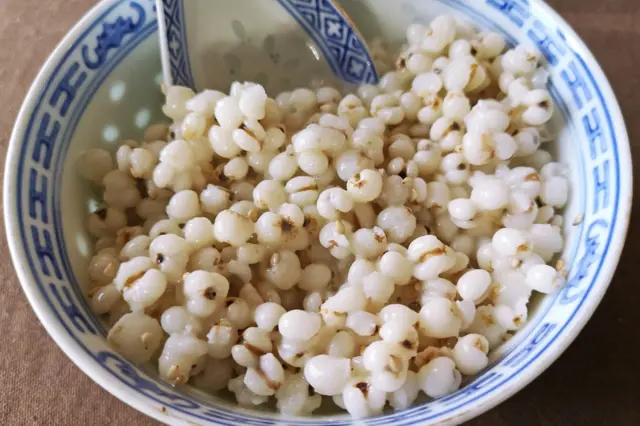 Cooked job's tears grains