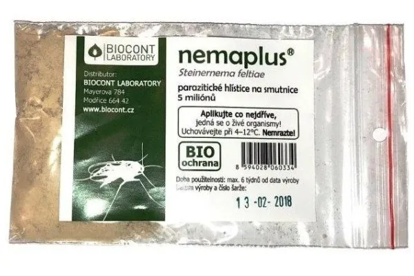 Biologický prostředek na mušky v květináči