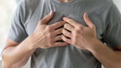 Jak rozpoznat a léčit bolest pod hrudní kostí - ilustrační foto